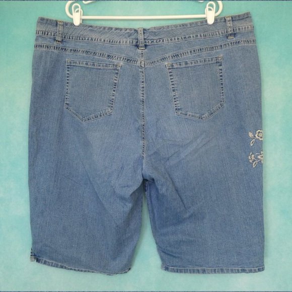 Gloria Vanderbilt Embroidered Denim Bermuda Shorts 24W - Picture 5 of 7